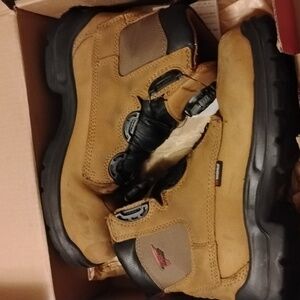 Red Wing Men's Tan Leather Work Boots